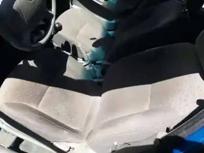 Veículo de Sucata kia rio rs berlina do ano 2005 alimentado a3d