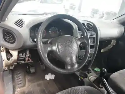 Veículo de Sucata hyundai santa fe (sm) 2.0 gls crdi 4x4 do ano 2001 alimentado d4ea