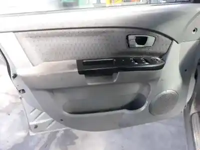 Veículo de Sucata kia carens ii monospace (fj) 2.0 crdi do ano 2003 alimentado d4ea