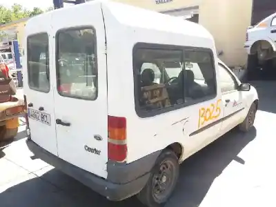 Sloopvoertuig ford fiesta courier (dx) familiar van het jaar 2000 aangedreven rtj