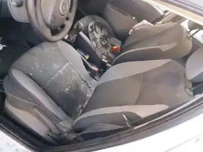 Здавання транспортного засобу renault clio iii authentique року 2010 потужний k9k768