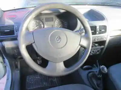 Здавання транспортного засобу renault clio ii fase ii (b/cb0) authentique 58 cv / 43 kw року 2004 потужний g-d7f g7