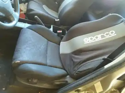 Veicolo di demolizione toyota corolla (e12) 1.6 16v dell'anno 2002 alimentato 3zzfe