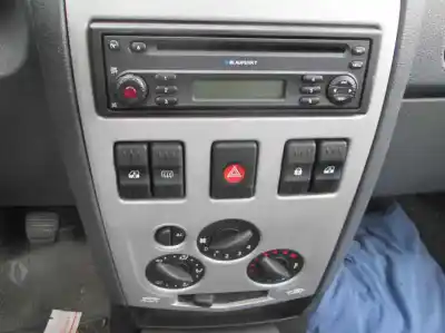 Veículo de Sucata dacia logan ambiance do ano 2007 alimentado k7j710