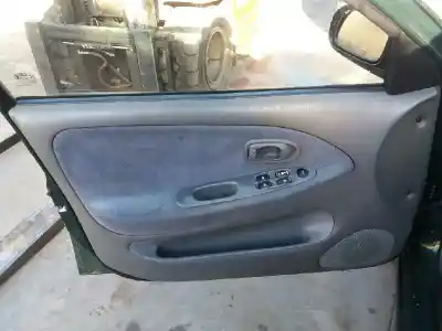 Veículo de Sucata HYUNDAI LANTRA BERLINA (RD) 1.6 16V CAT do ano 1999 alimentado G-4GR