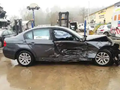 Veicolo di demolizione bmw serie 3 berlina (e90) 320i dell'anno 2001 alimentato n43b20a