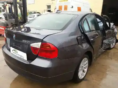 Veicolo di demolizione bmw serie 3 berlina (e90) 320i dell'anno 2001 alimentato n43b20a