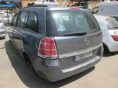 Veículo de Sucata opel zafira b cosmo do ano 2006 alimentado 