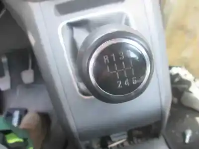 Veículo de Sucata opel zafira b cosmo do ano 2006 alimentado 