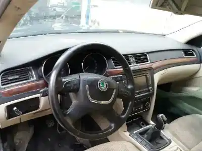 Veículo de Sucata skoda suberb (3t4) elegance do ano 2008 alimentado bmp