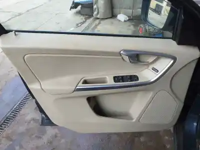 Veículo de Sucata volvo xc60 kinetic drive do ano 2010 alimentado d5204t2