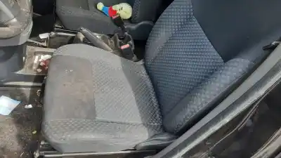 Verschrottungsfahrzeug nissan nv 200 (m20) evalia premium des jahres 2001 angetrieben k9k