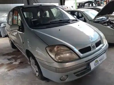 Scrapping Vehicle renault scenic (ja..) 1.9 dci authentique of the year 2002 powered f9q732