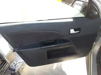 Veículo de Sucata ford mondeo turnier (ge) trend (06.2003->) (d) do ano 2001 alimentado chba