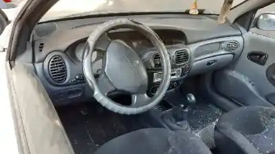 Scrapping Vehicle renault megane i coupe fase 2 1.4 16v of the year 1999 powered g/k4j c7