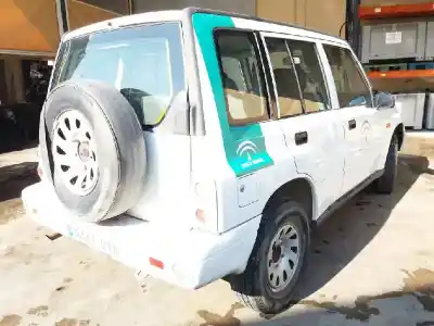 Veicolo di demolizione suzuki santana 90 cv / 66 kw dell'anno 2006 alimentato rhy