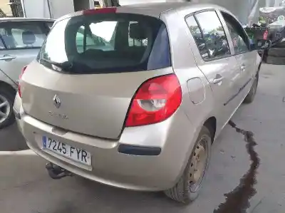 Veículo de Sucata renault clio iii confort dynamique do ano 2007 alimentado k9k766
