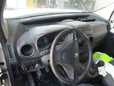 Утилизация автомобиля PEUGEOT BIPPER Básico года 2013 питание 199A9000