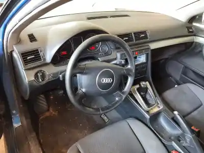 Veículo de Sucata audi a4 berlina (8e) 1.8 t sport edition do ano 2001 alimentado avj