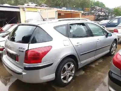 Sloopvoertuig peugeot 407 sw st sport van het jaar 2001 aangedreven rhr