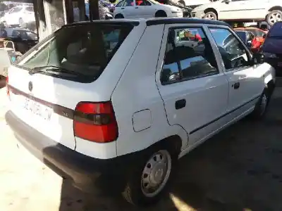 Veículo de Sucata SKODA FELICIA BERLINA ( 791) GLX do ano 1995 alimentado 136B