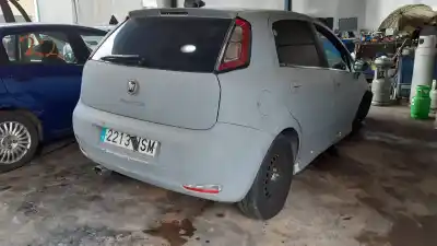 Veículo de Sucata fiat punto (199) easy do ano 2001 alimentado 199a9000