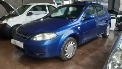 Veículo de Sucata chevrolet lacetti sx do ano 2004 alimentado f16d3