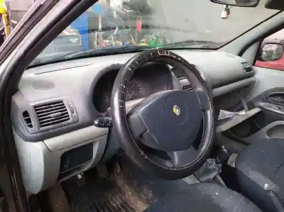 Здавання транспортного засобу renault clio ii fase ii (b/cb0) expression року 2002 потужний g/d4f b7