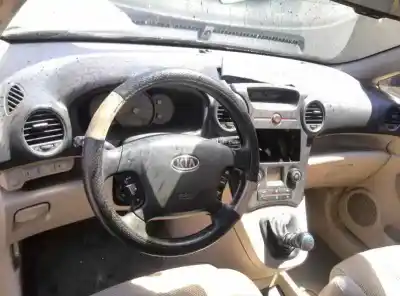 Veicolo di demolizione kia carens (un) emotion dell'anno 2007 alimentato d4ea