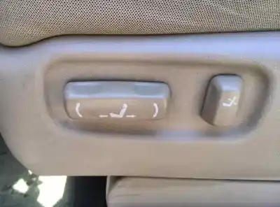 Veicolo di demolizione kia carens (un) emotion dell'anno 2007 alimentato d4ea