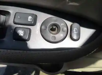 Veicolo di demolizione kia carens (un) emotion dell'anno 2007 alimentato d4ea