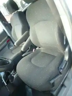 Veículo de Sucata hyundai trajet (fo) 2.0 crdi gls do ano 2003 alimentado d4ea