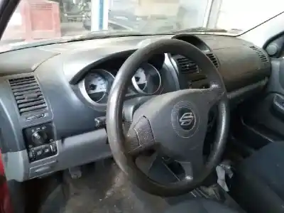 Verschrottungsfahrzeug SUZUKI IGNIS RM (MH) Básico des Jahres 2004 angetrieben M15A