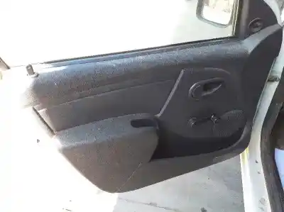 Здавання транспортного засобу dacia sandero básico року 2010 потужний d4f732