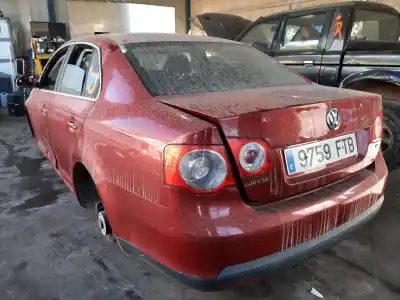 Vehicul casat VOLKSWAGEN JETTA III (1K2) 1.9 TDI al anului 2007 alimentat BXE