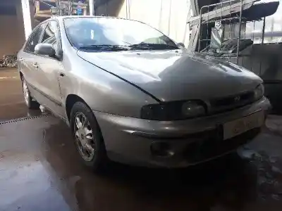 Veículo de Sucata fiat marea berlina (185) jtd 110 elx do ano 2001 alimentado 186a6000