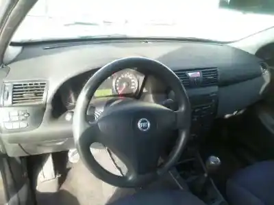 Здавання транспортного засобу FIAT STILO (192_) 1.6 16V (192_XB1A) року 2002 потужний 18286000