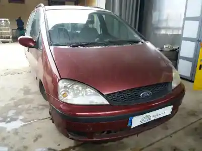 Veículo de Sucata ford galaxy (vy) ambiente do ano 2001 alimentado auy