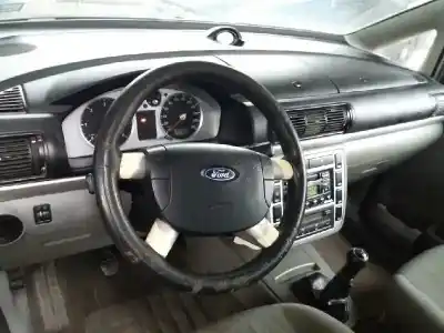 Veículo de Sucata ford galaxy (vy) ambiente do ano 2001 alimentado auy