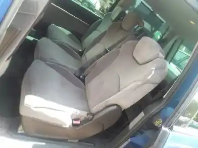 Veicolo di demolizione peugeot 807 st pack dell'anno 2004 alimentato d-rht