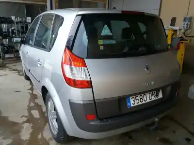 Veículo de Sucata renault scenic ii confort dynamique do ano 2005 alimentado f9q812