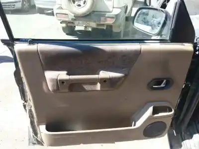 Sloopvoertuig land rover discovery (lt) td5 van het jaar 1999 aangedreven 