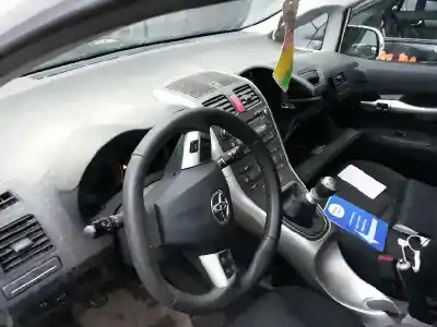 Здавання транспортного засобу toyota auris active року 2011 потужний 1ndtv