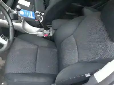 Здавання транспортного засобу toyota auris active року 2011 потужний 1ndtv