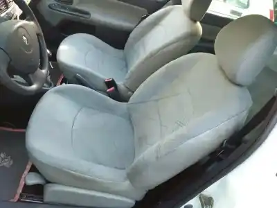Здавання транспортного засобу renault clio ii fase ii (b/cb0) chiemsee року 2003 потужний d/k9k a7