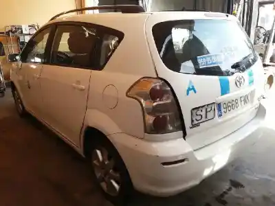 Veículo de Sucata toyota corolla verso (r1) 2.2 d-4d sol do ano 2007 alimentado 2adftv