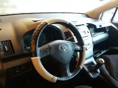 Veículo de Sucata toyota corolla verso (r1) 2.2 d-4d sol do ano 2007 alimentado 2adftv