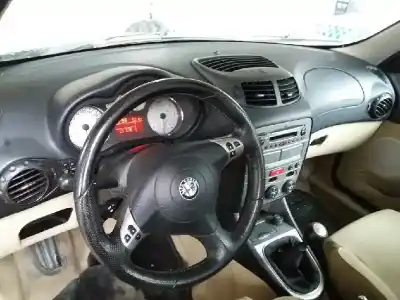 Veículo de Sucata alfa romeo 147 (190) 1.9 jtd distinctive do ano 2007 alimentado 937a5000