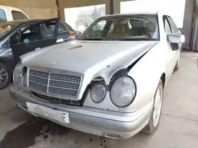 Здавання транспортного засобу MERCEDES                                           CLASE E (BM 210) BERLINA                                                                                                                                                                                                                                   OM606912                                                                                                                                                                                                                                                   року 1996 потужний OM606912