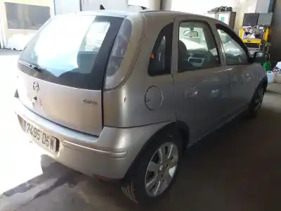 Veículo de Sucata opel corsa c essentia do ano 2005 alimentado z13dt